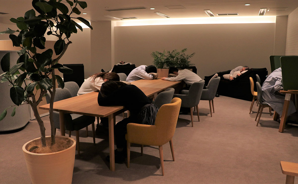 メインビジュアル02